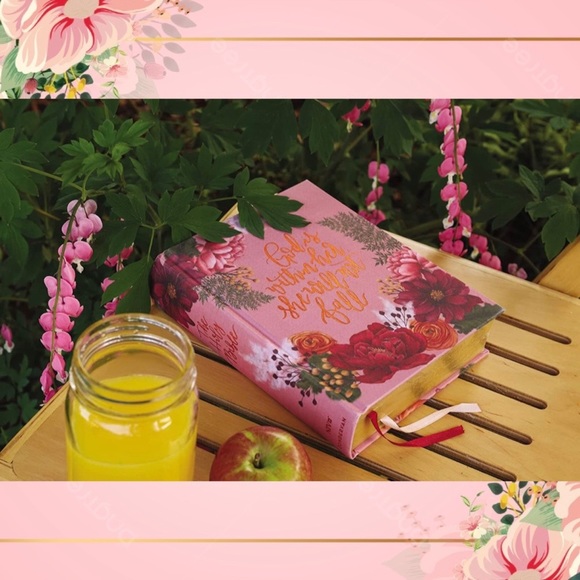Pink Floral Holy Bible Red Letter NIV - Picture 3 of 8